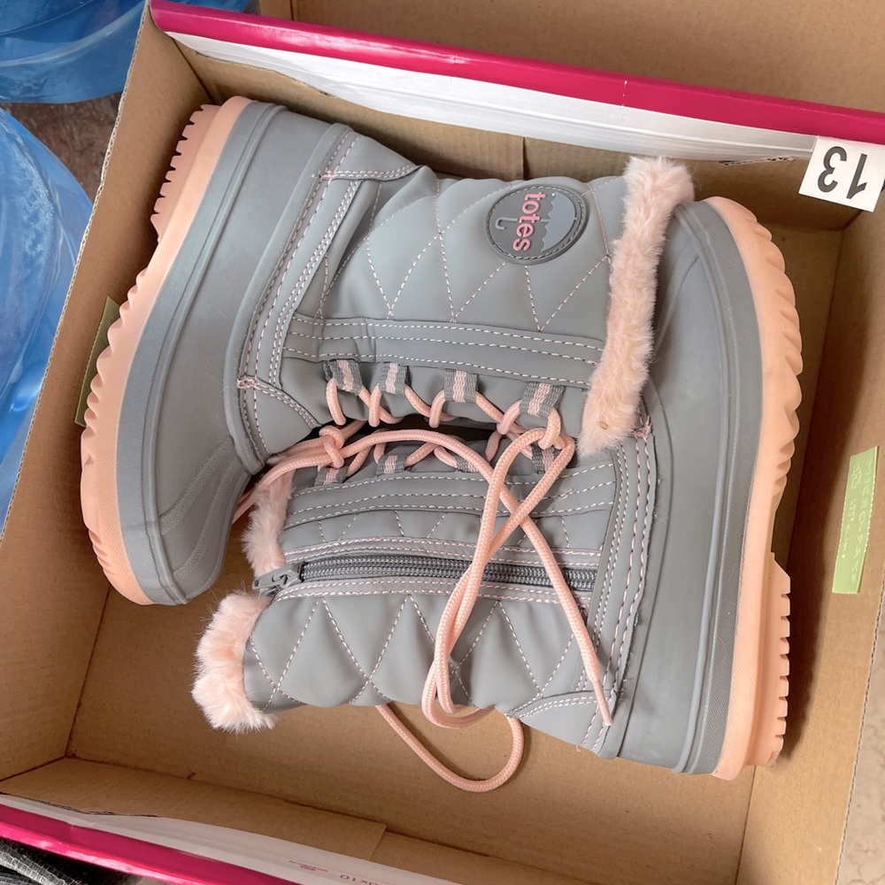 Girls boot size 13